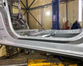 Порог кузова Toyota
