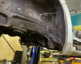 Порог кузова Toyota