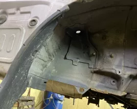 Крыло заднее TOYOTA