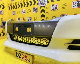 Бампер Toyota
