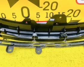 Решетка радиатора Toyota