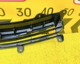 Решетка радиатора Toyota