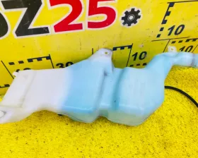 Бачок стеклоомывателя Honda