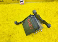 Блок abs HONDA STEP WAGON SPADA 2015/Цвет NH812P 57111TAA97 RP3 L15B, передний