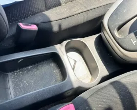 Бардачок между сиденьями Toyota