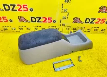 Бардачок между сиденьями TOYOTA NADIA 1999/Цвет 1C0 5891044060B0 SXN10 3SFE, передний