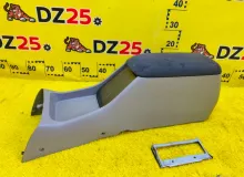 Бардачок между сиденьями TOYOTA NADIA 1999/Цвет 1C0 5891044060B0 SXN10 3SFE, передний
