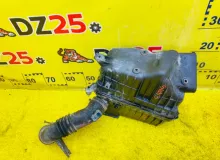 Корпус воздушного фильтра TOYOTA NADIA 1999/Цвет 1C0 1770074581 SXN10 3SFE, передний