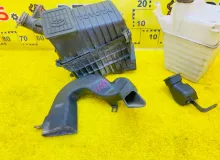 Корпус воздушного фильтра TOYOTA NADIA 1999/Цвет 1C0 1770074581 SXN10 3SFE, передний