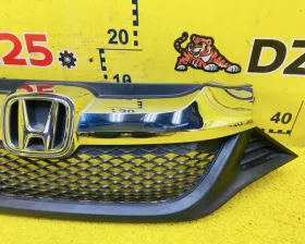 Решетка радиатора HONDA