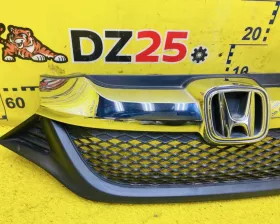 Решетка радиатора HONDA