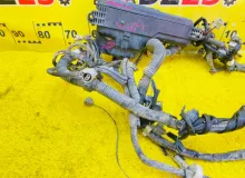 Коса под капот TOYOTA NADIA 1999/Цвет 1C0 8211144560 SXN10 3SFE, передняя
