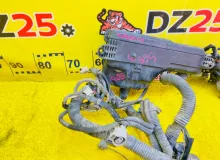 Коса под капот TOYOTA NADIA 1999/Цвет 1C0 8211144560 SXN10 3SFE, передняя
