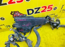 Коса под капот TOYOTA NADIA 1999/Цвет 1C0 8211144560 SXN10 3SFE, передняя