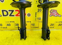 СТОЙКА ПАРА ЛЕВАЯ И ПРАВАЯ TOYOTA NADIA 1999/Цвет 1C0 4851049175 SXN10 3SFE, передняя