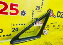Стекло форточка TOYOTA NADIA 1999/Цвет 1C0 6211044010 SXN10 3SFE, переднее правое