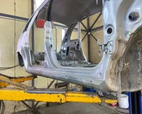 Порог кузова Toyota