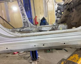 Порог кузова Toyota