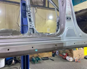 Порог кузова Toyota