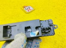Блок управления стеклоподъемниками MAZDA CX-7 2006 E22366350 ER3P L3VDT, передний правый