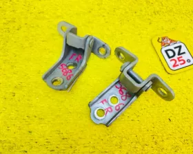 Петля дверная Toyota