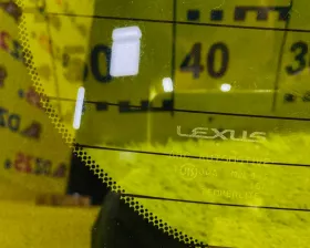 Стекло двери багажника Toyota