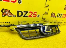 Решетка радиатора LEXUS CT200H 2011 5311176900 ZWA10 2ZRFXE, передняя