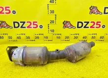 Катализатор TOYOTA NOAH 2014 1741037861 ZWR80G 2ZRFXE, передний