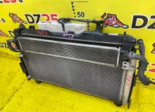 Радиатор основной TOYOTA VOXY 2014 1640037280 ZWR80G 2ZRFXE, передний