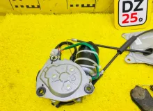 Доводчик двери TOYOTA ISIS 2013 8500544011 ZGM15W 2ZRFAE, задний правый