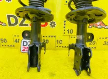 СТОЙКА ПАРА ЛЕВАЯ И ПРАВАЯ LEXUS CT200H 2011 4851079105 ZWA10 2ZRFXE, передняя
