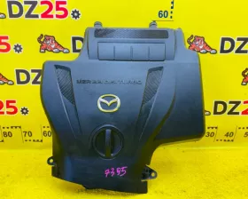 Пластиковая крышка на двс Mazda