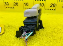 Блок управления сиденьем TOYOTA LAND CRUISER PRADO 2003 8492258010 VZJ121W 5VZFE, передний правый