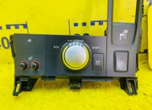 Кнопка включения подогрева сидений LEXUS CT200H 2011 8497076040 ZWA10 2ZRFXE, передняя