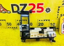 Кнопка включения подогрева сидений LEXUS CT200H 2011 8497076040 ZWA10 2ZRFXE, передняя