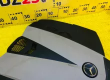 Пластиковая крышка на двс Mercedes-Benz E-CLASS 2011 A6420105767 WDD212 OM642DE30LA, передняя