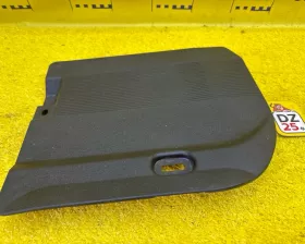 Пластиковая крышка на двс Toyota