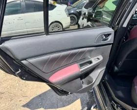 Обшивка дверей Subaru