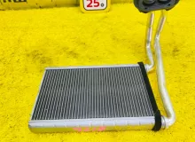 Радиатор печки TOYOTA ESQUIRE 2014 8710728320 ZWR80G 2ZRFXE, передний
