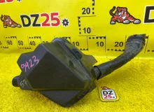 Корпус воздушного фильтра TOYOTA ESQUIRE 2014 1775037080 ZWR80G 2ZRFXE, передний