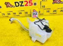 Бачок стеклоомывателя TOYOTA NOAH 2014 8531528340 ZWR80G 2ZRFXE, передний