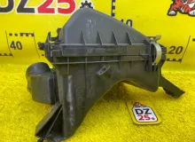 Корпус воздушного фильтра LEXUS CT200H 2011 1770037292 ZWA10 2ZRFXE, передний
