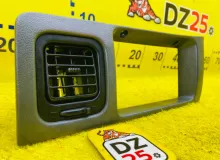 Консоль магнитофона TOYOTA LAND CRUISER PRADO 1994 5541360010B0 KZJ78W 1KZTE, передний