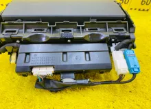 Монитор LEXUS CT200H 2013 8611176020 ZWA10 2ZRFXE, передний