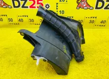 Корпус воздушного фильтра TOYOTA NOAH 2014 1775037080 ZWR80G 2ZRFXE, передний