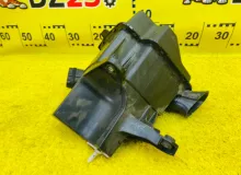 Корпус воздушного фильтра TOYOTA NOAH 2014 1775037080 ZWR80G 2ZRFXE, передний