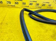 Молдинг лобового стекла TOYOTA LAND CRUISER PRADO 1994 5612190K02 KZJ78W 1KZTE, передний