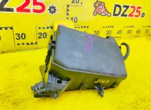 Блок предохранителей LEXUS CT200H 2011 8274176010 ZWA10 2ZRFXE, передний