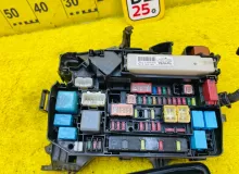 Блок предохранителей LEXUS CT200H 2011 8274176010 ZWA10 2ZRFXE, передний