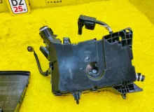 Блок предохранителей LEXUS CT200H 2011 8274176010 ZWA10 2ZRFXE, передний